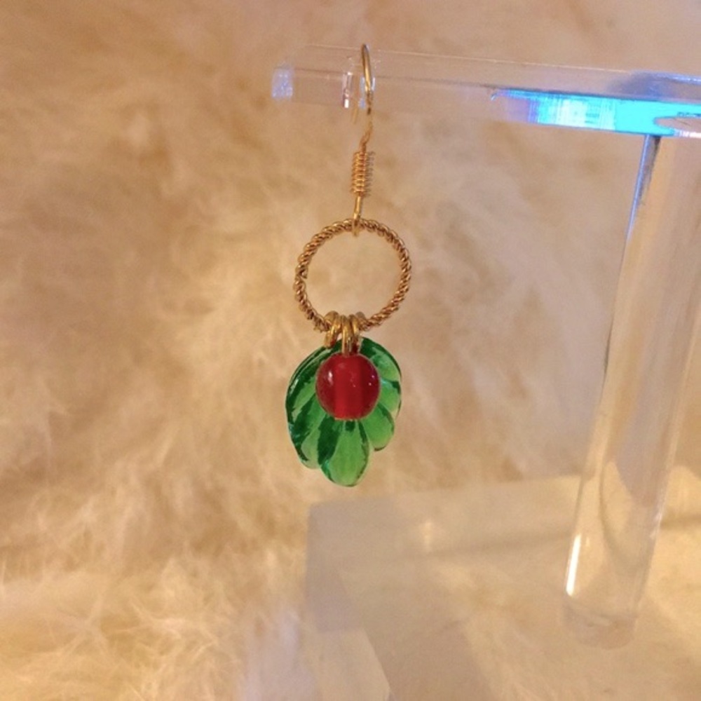 Cute Berries with Leaf Earrings in Gold - Picture 2 of 3